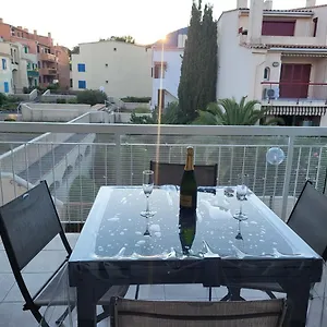 Superbe T2 En Centre Au Calme à Deux Pas Du Marché Cavalaire-sur-Mer