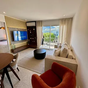 5*, Vue Et Acces Cavalaire-sur-Mer