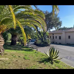 Location Dans Calme, Proche Cavalaire-sur-Mer
